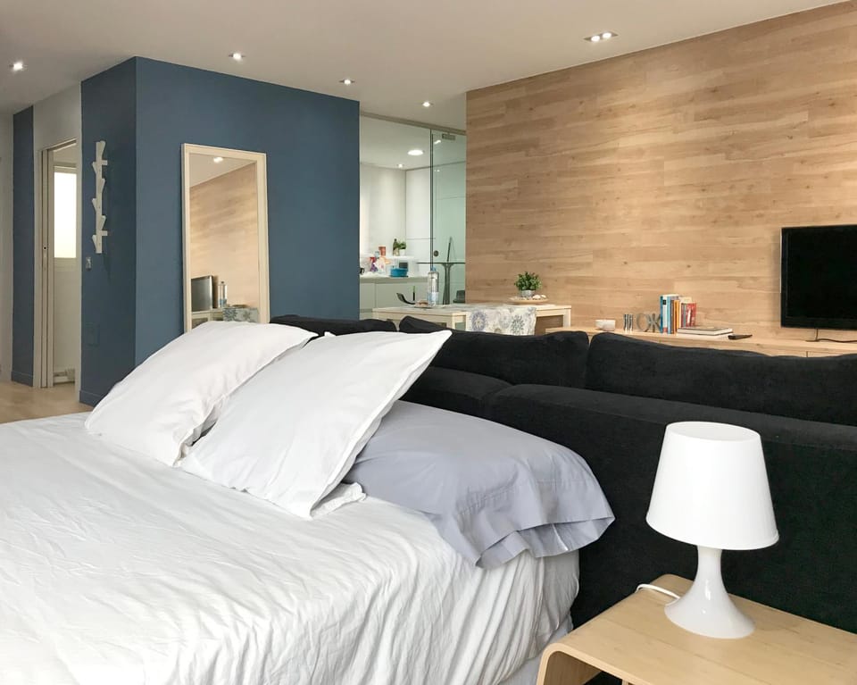 Communal lounge/ TV room, Bed, Bedroom
