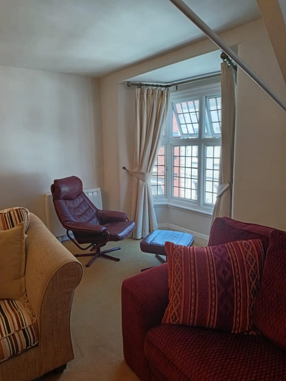 Chandeliers 6 Apartment in Shrewsbury