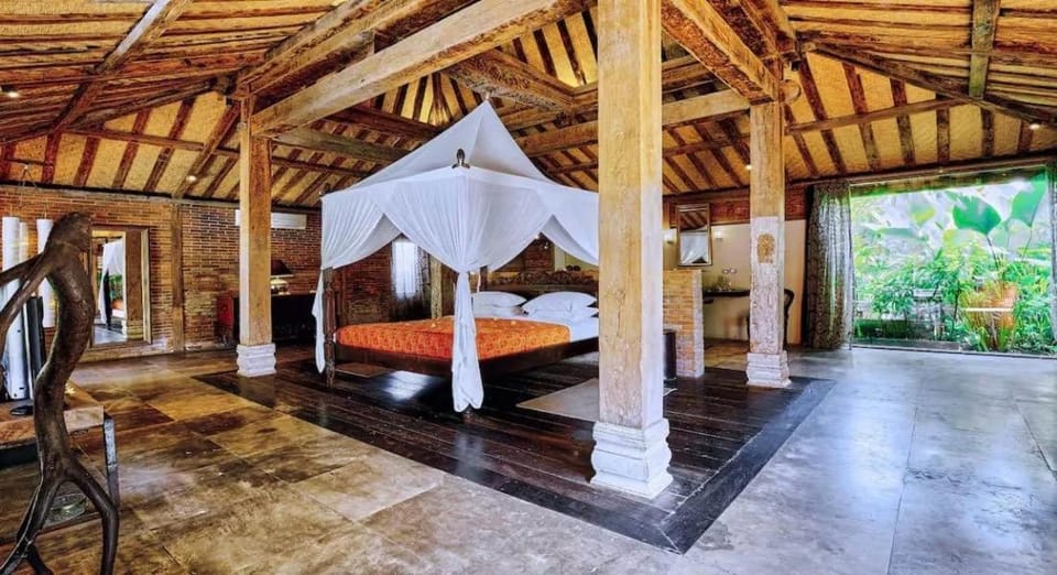 Unique architect-designed Villa & Tropical garden in Seminyak Villa in Kuta