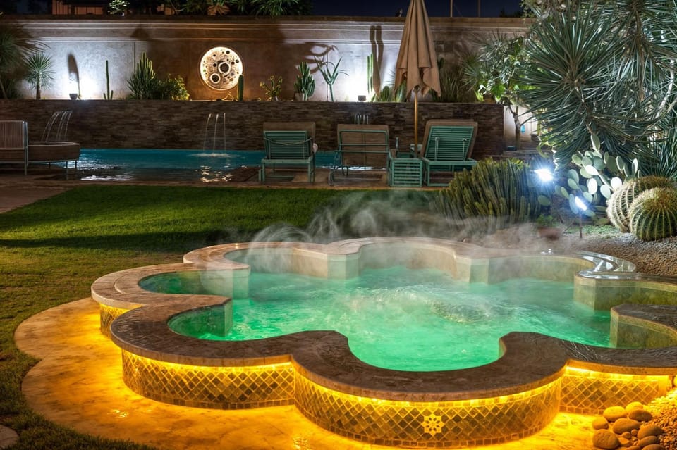 Night, Garden, Hot Tub, Hot Tub, Garden view, Pool view, Swimming pool, Swimming pool