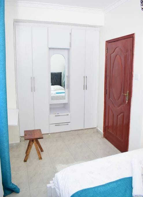 Rorot 2 bdrm stay located Annex home away(bright) Apartment in Kenya
