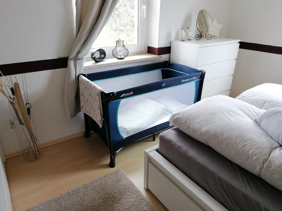 Bed, Bedroom, cot