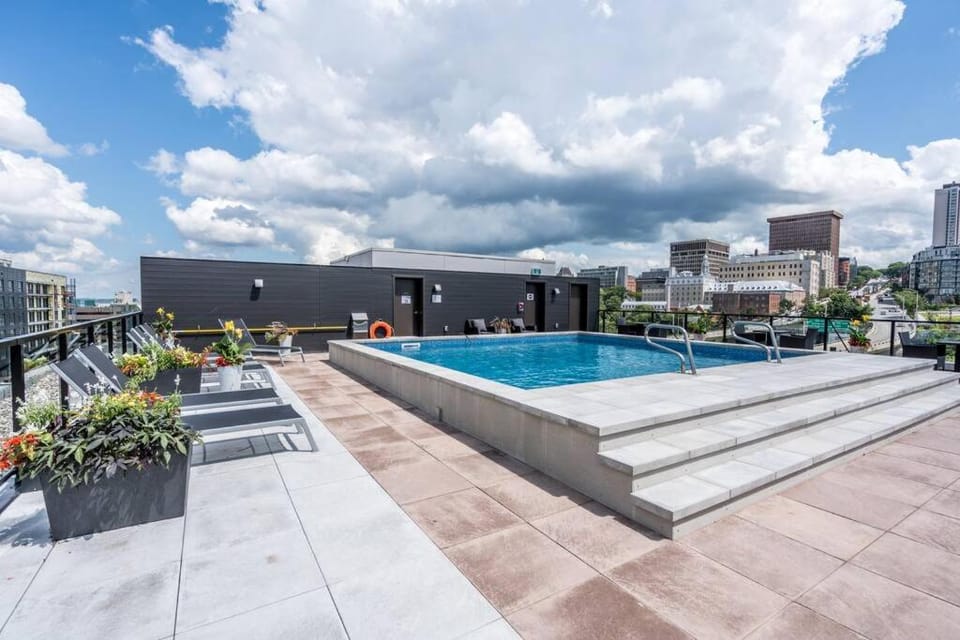 Swimming pool, Swimming pool