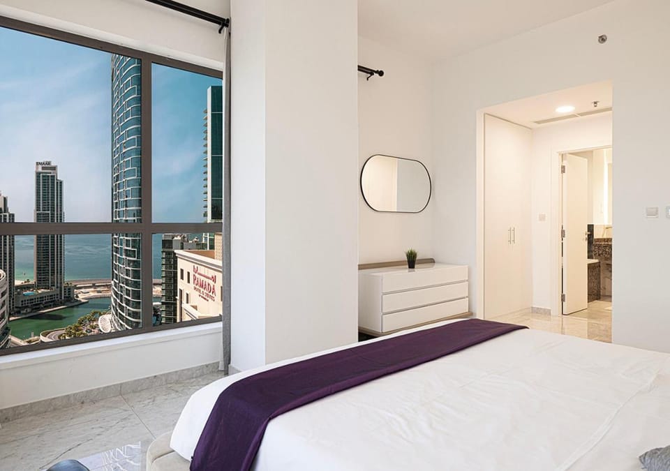 Luxury Beachfront 2Bd Apt, Shams, JBR Apartment in Dubai