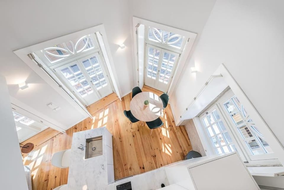 Cedofeita Balcony with Free Parking Apartment in Porto