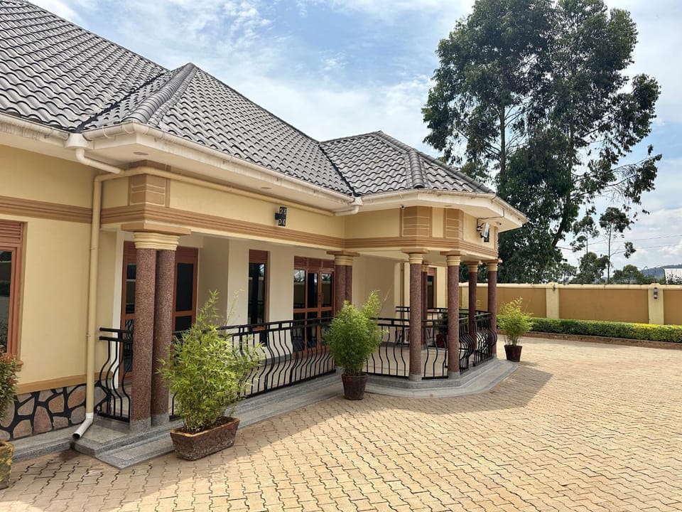 Property building, Day