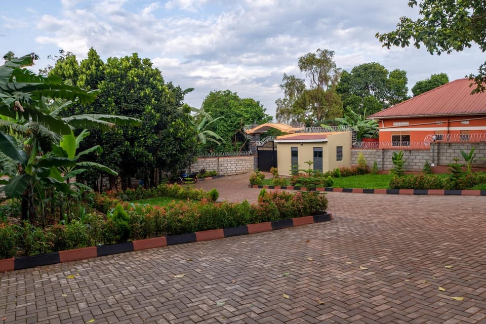 Inner courtyard view, Parking