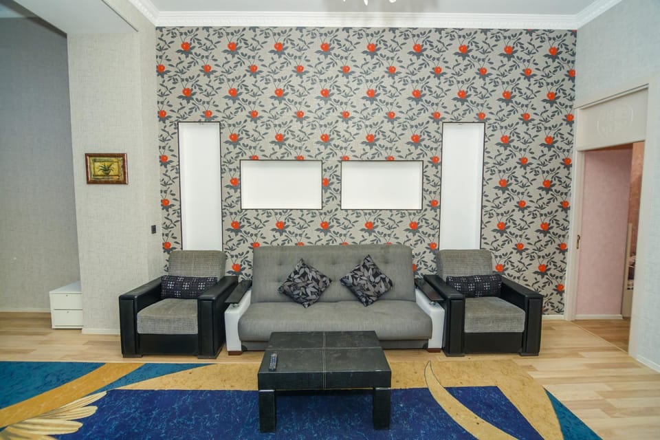 Living room, Seating area