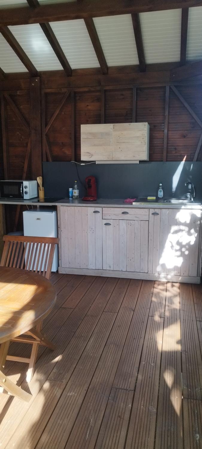 Kitchen or kitchenette