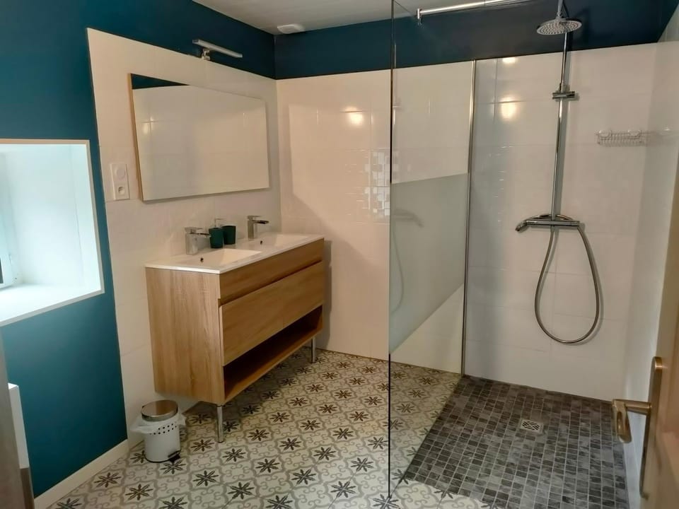 Shower, Bathroom