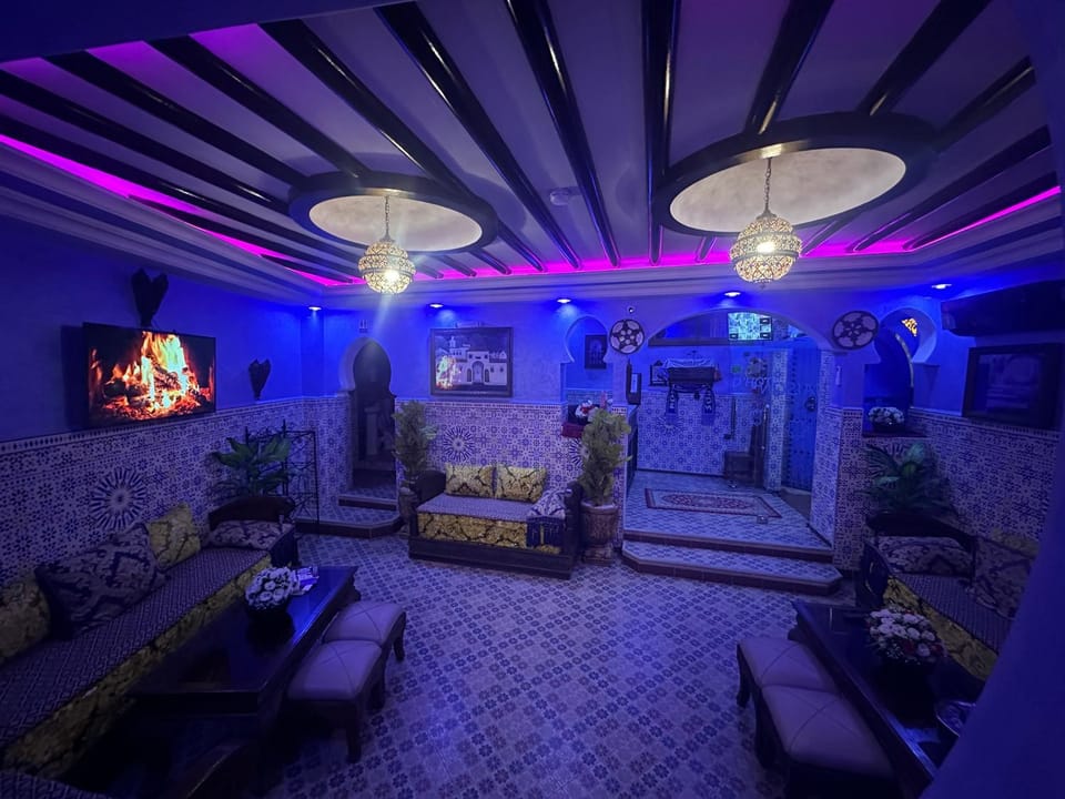 Communal lounge/ TV room, TV and multimedia, Seating area, Evening entertainment, flat iron