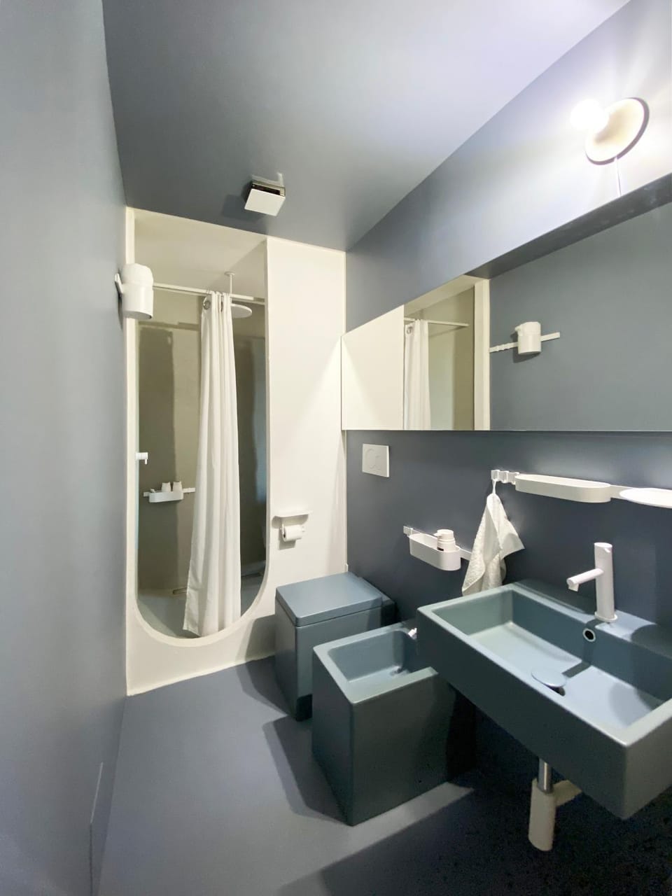 Shower, Bathroom, towels