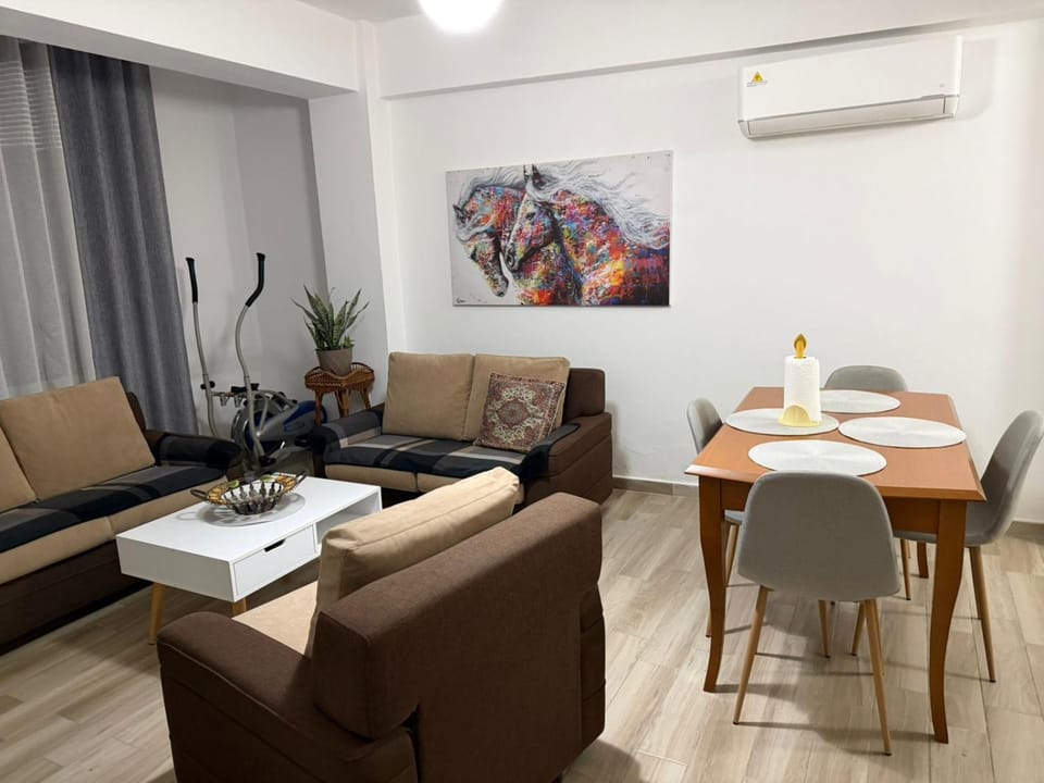 Living room, Seating area, Dining area, air conditioner