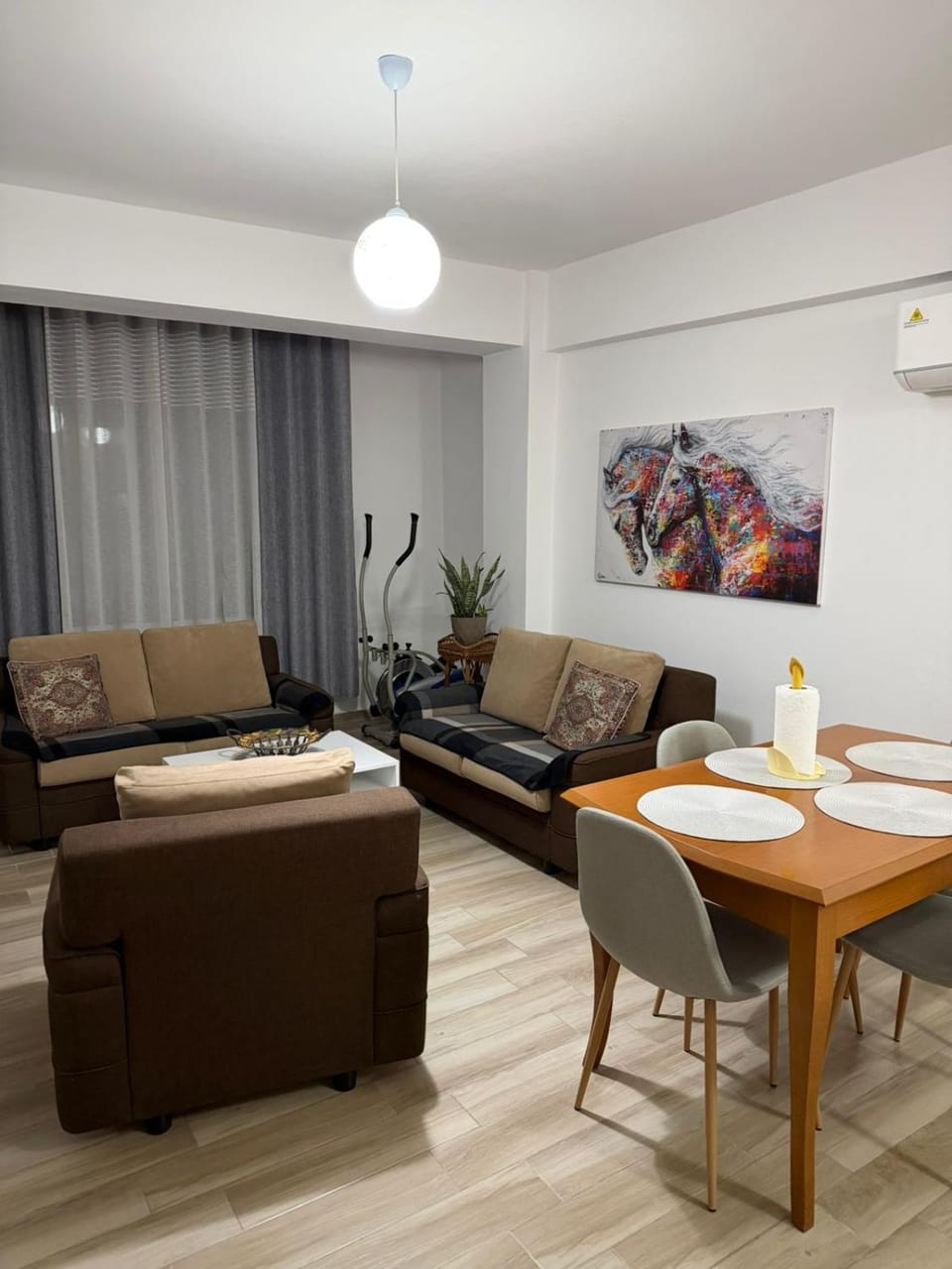 Living room, Seating area, Dining area