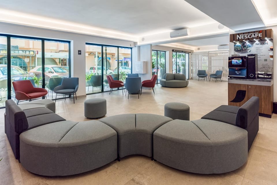Living room, Lobby or reception
