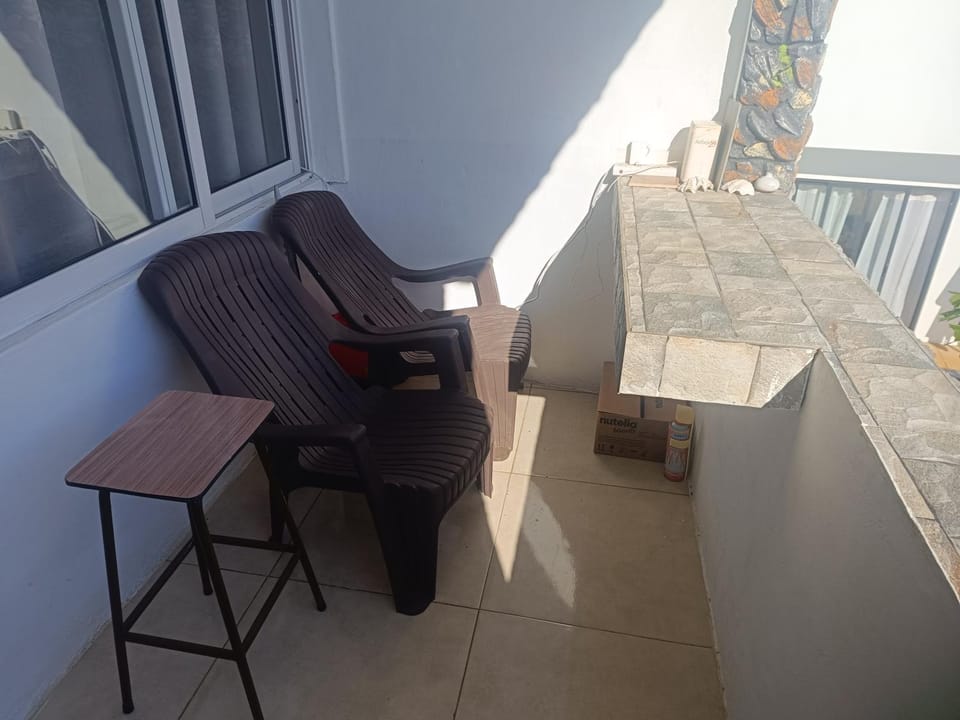 First floor apartment with view and balcony and with charming pool near sandy beach and commerces Apartment in Pointe aux Biches