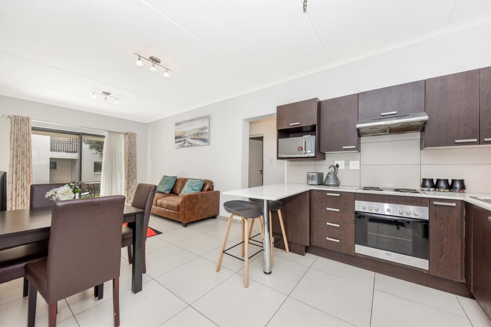 V&S Apartments - Executive Suite in Fourways, Johannesburg Apartment in Sandton