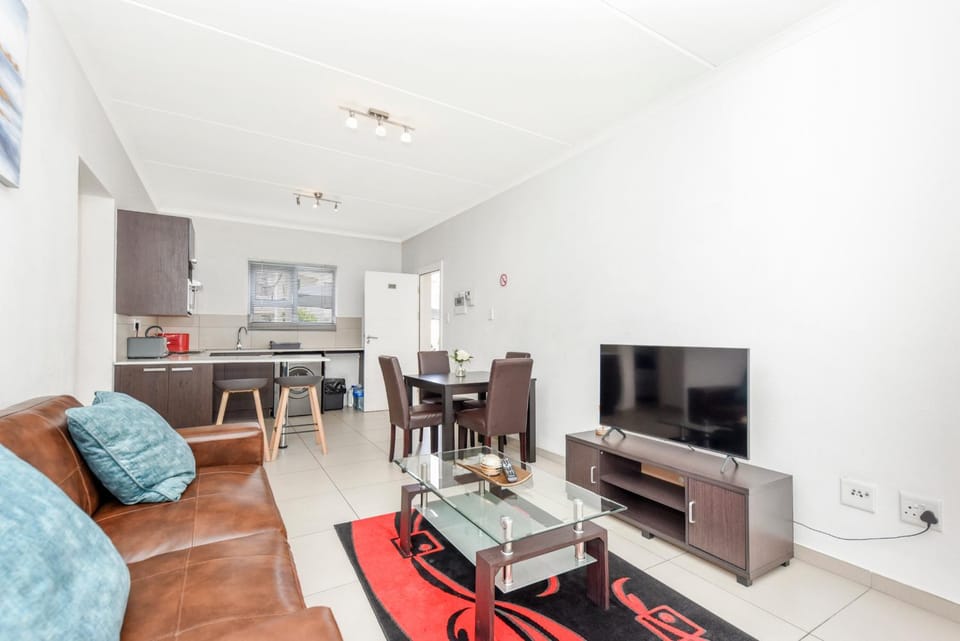 V&S Apartments - Executive Suite in Fourways, Johannesburg Apartment in Sandton