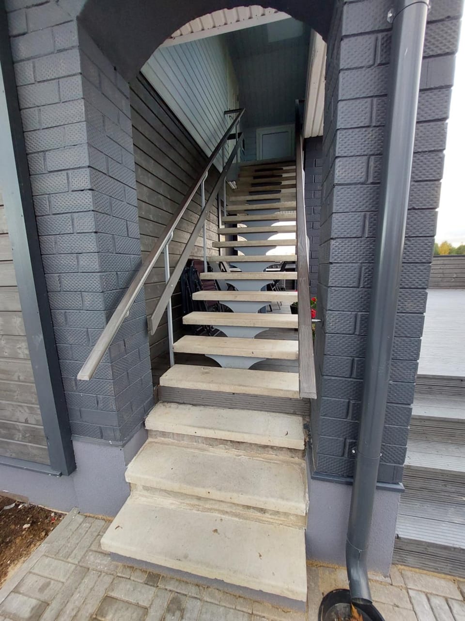 Facade/entrance