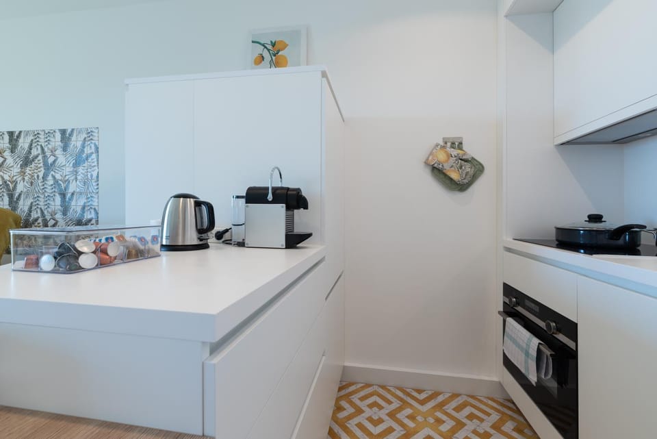 Coffee/tea facilities, Kitchen or kitchenette