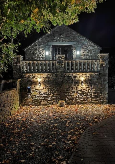 Property building, Night