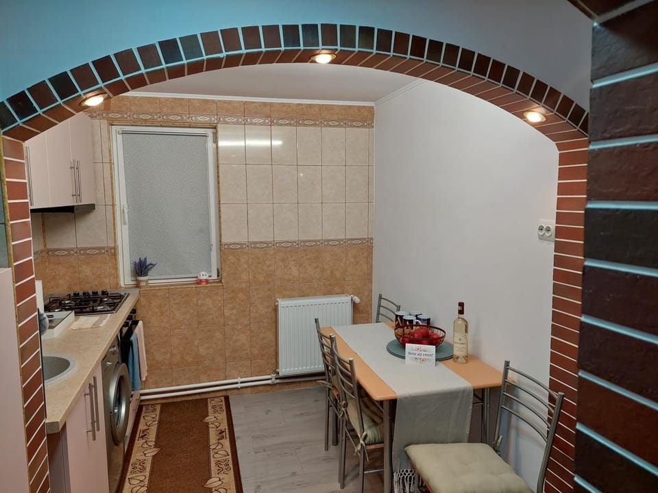 Kitchen or kitchenette, Dining area, minibar, pet friendly, stove