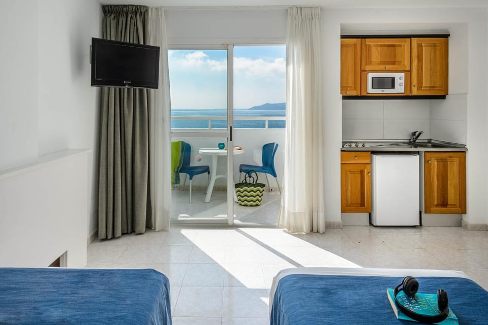 Balcony/Terrace, Kitchen or kitchenette, Bedroom, Sea view