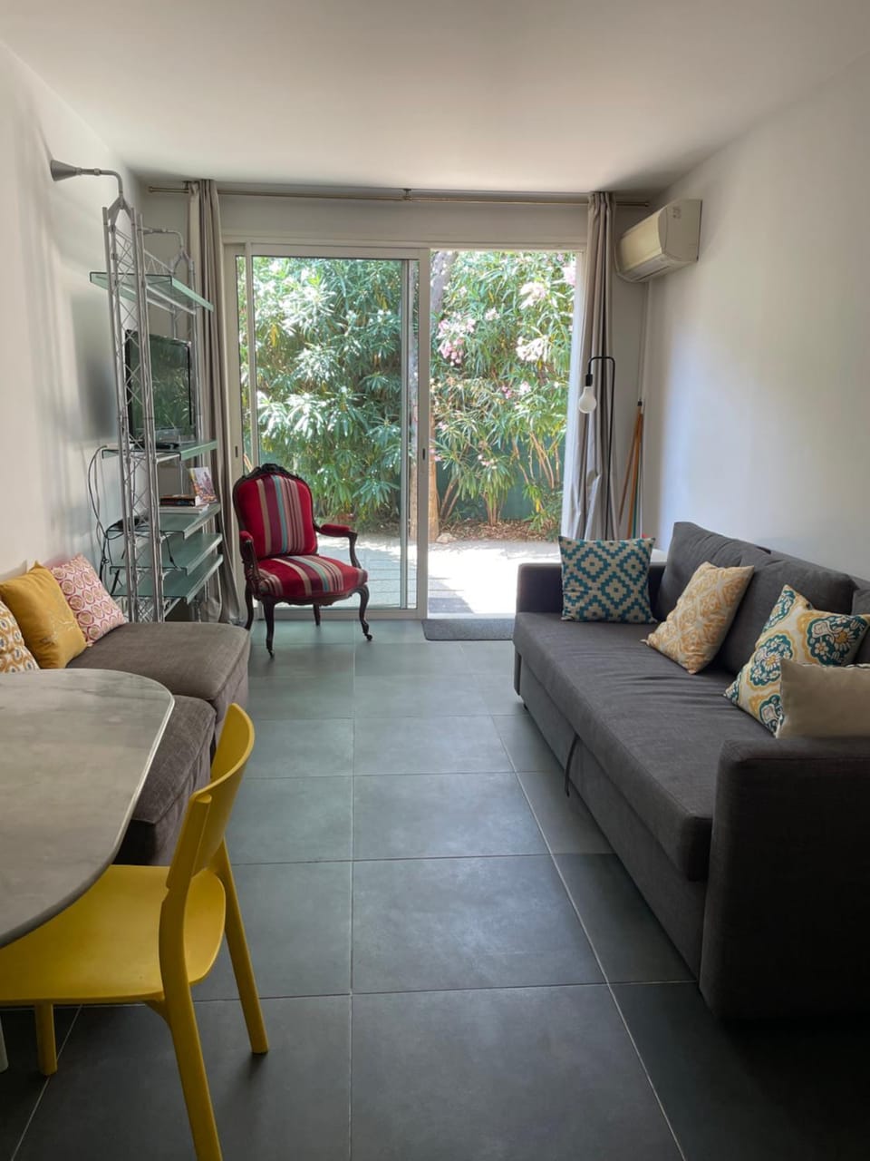View (from property/room), Living room, Dining area