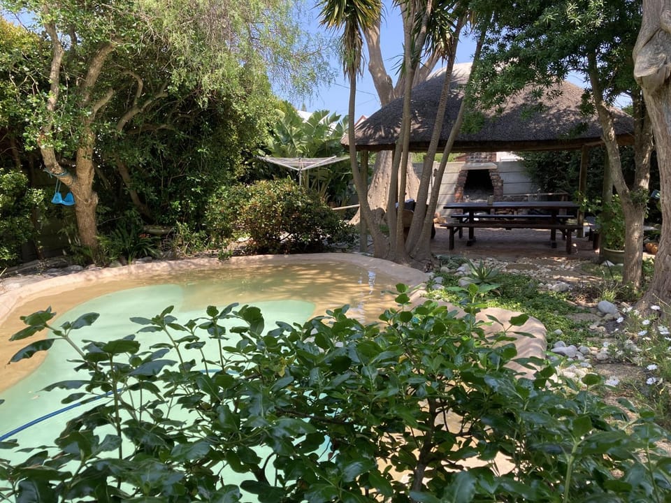 Natural landscape, BBQ facilities, Garden, Garden view, Pool view, Swimming pool