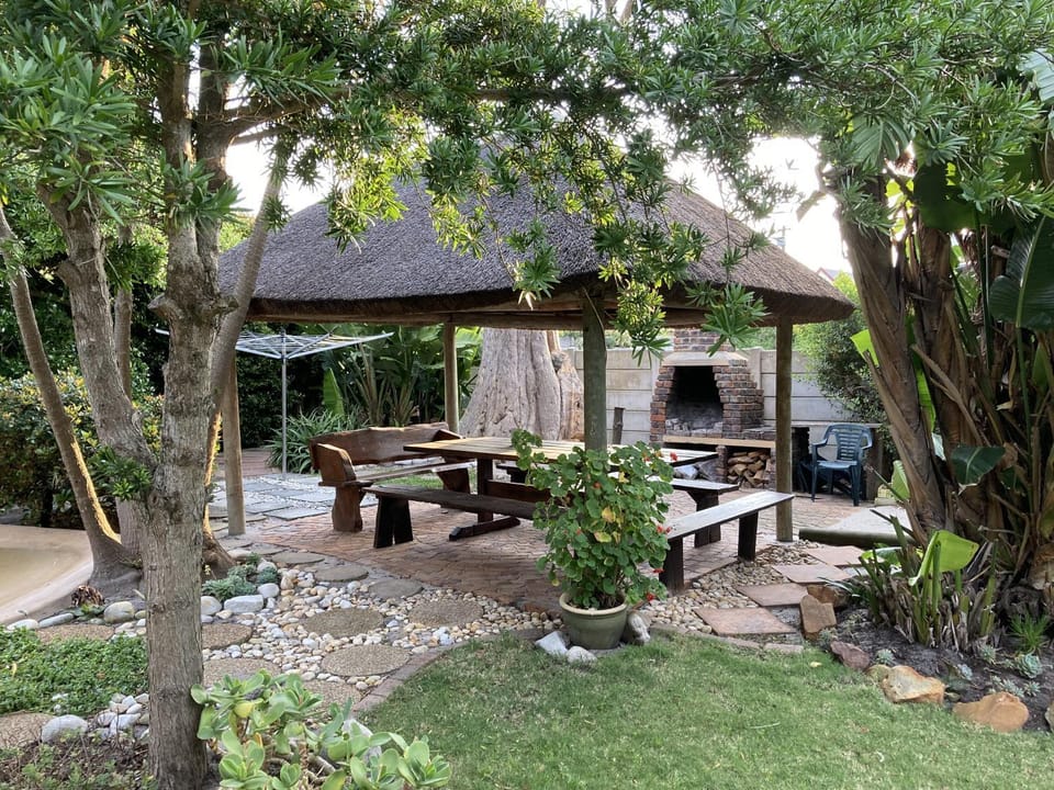 Garden, Dining area