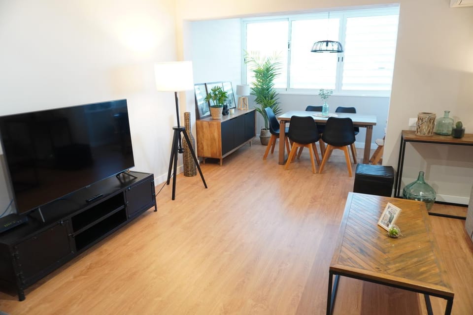 TV and multimedia, Living room, Dining area