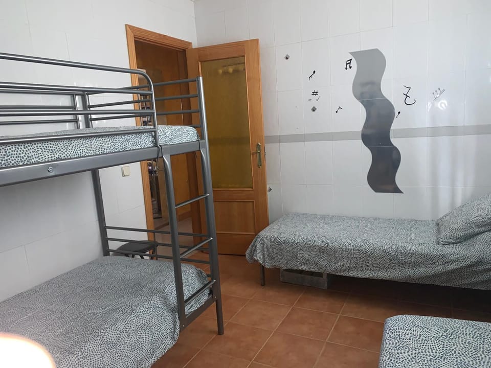 Bed, Photo of the whole room, Bedroom, bunk bed, internet, air conditioner