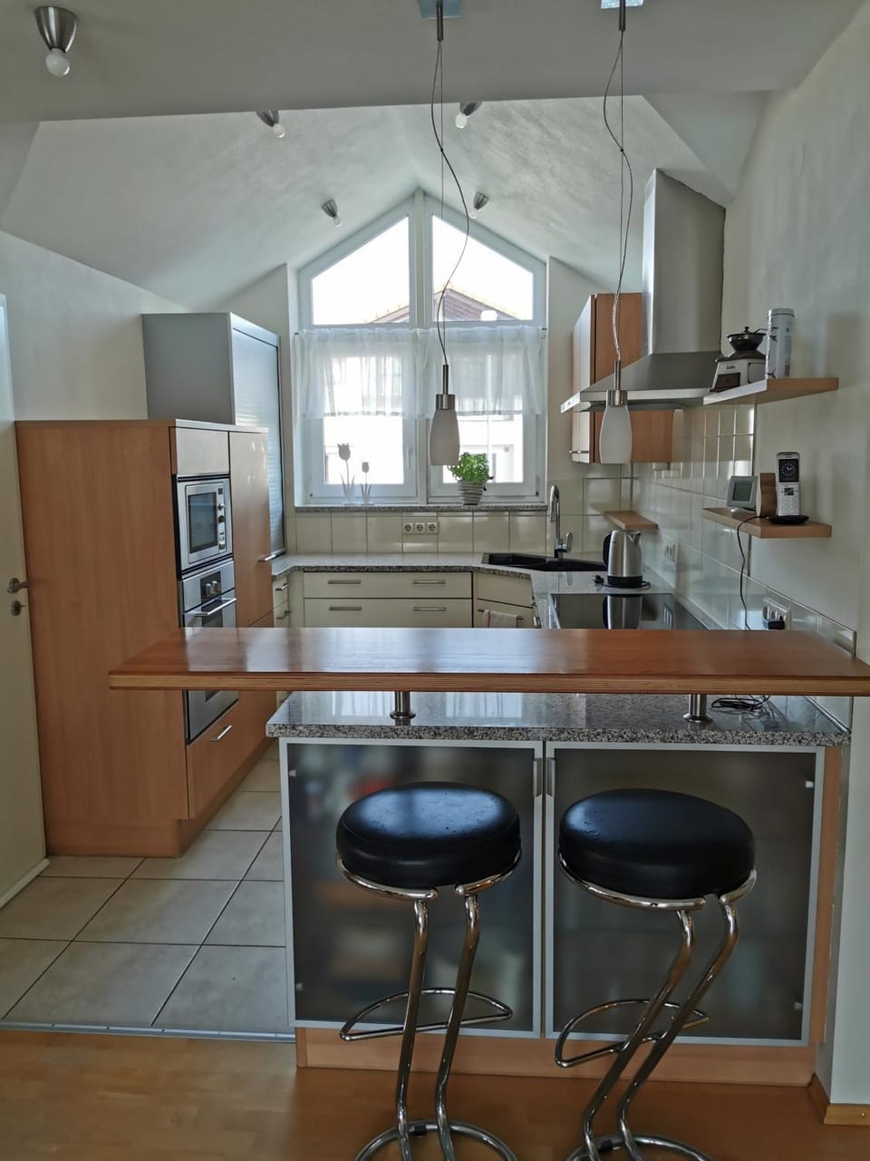 Coffee/tea facilities, Kitchen or kitchenette, dishwasher, minibar, pet friendly