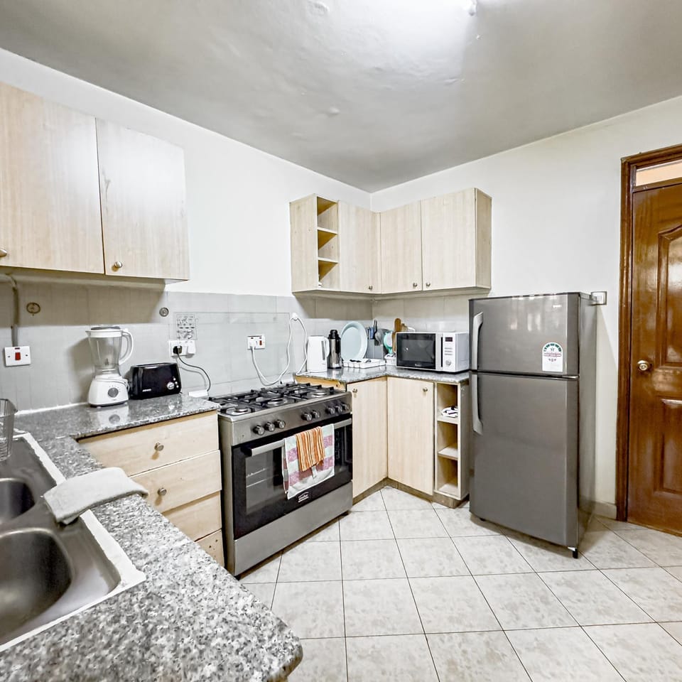 Coffee/tea facilities, Kitchen or kitchenette, oven, stove, toaster