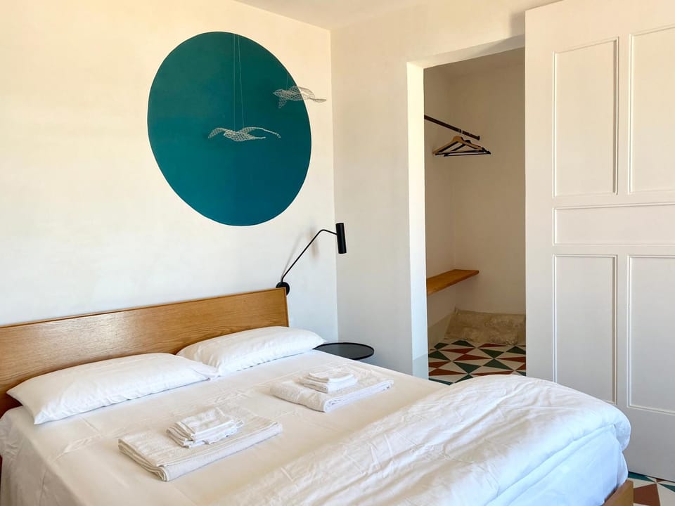Bed, Photo of the whole room, Bedroom, towels, wardrobe