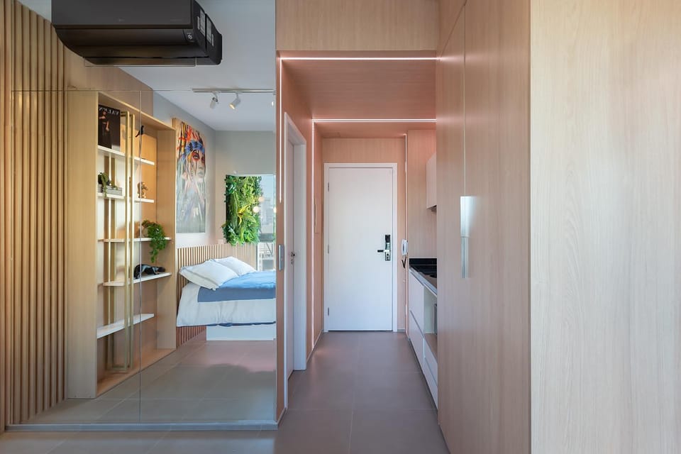 Photo of the whole room, Bedroom, wardrobe
