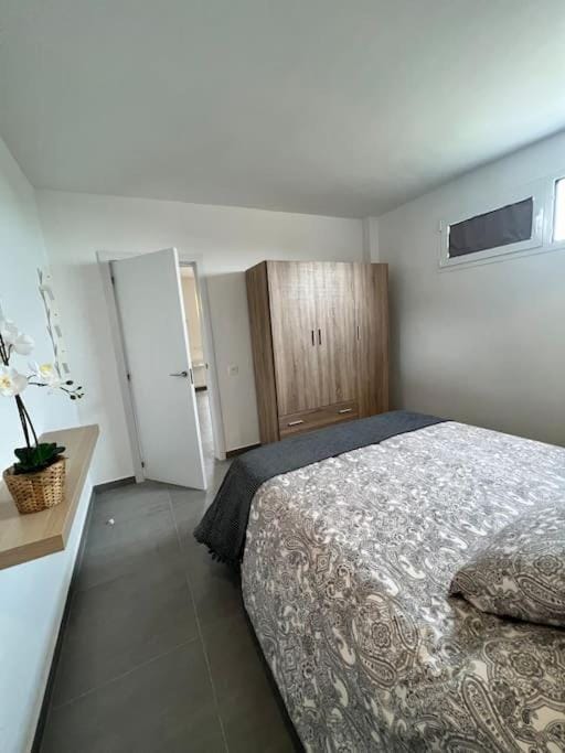 Bed, Bedroom, wardrobe