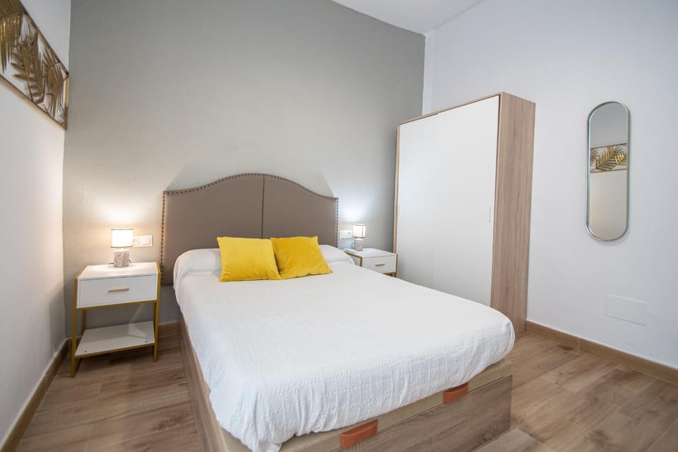 Bed, Photo of the whole room, Bedroom, wardrobe