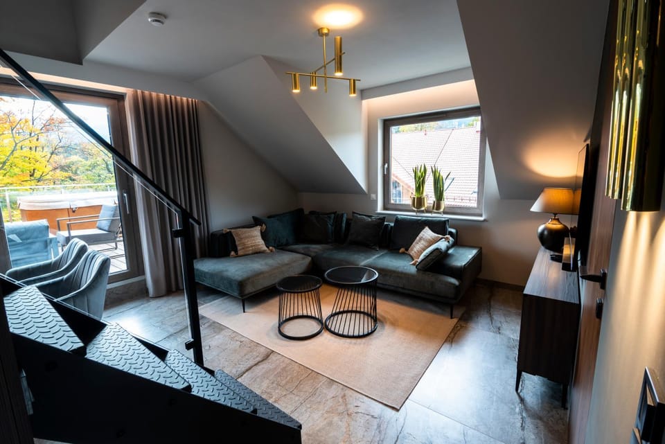 Communal lounge/ TV room, TV and multimedia, Living room
