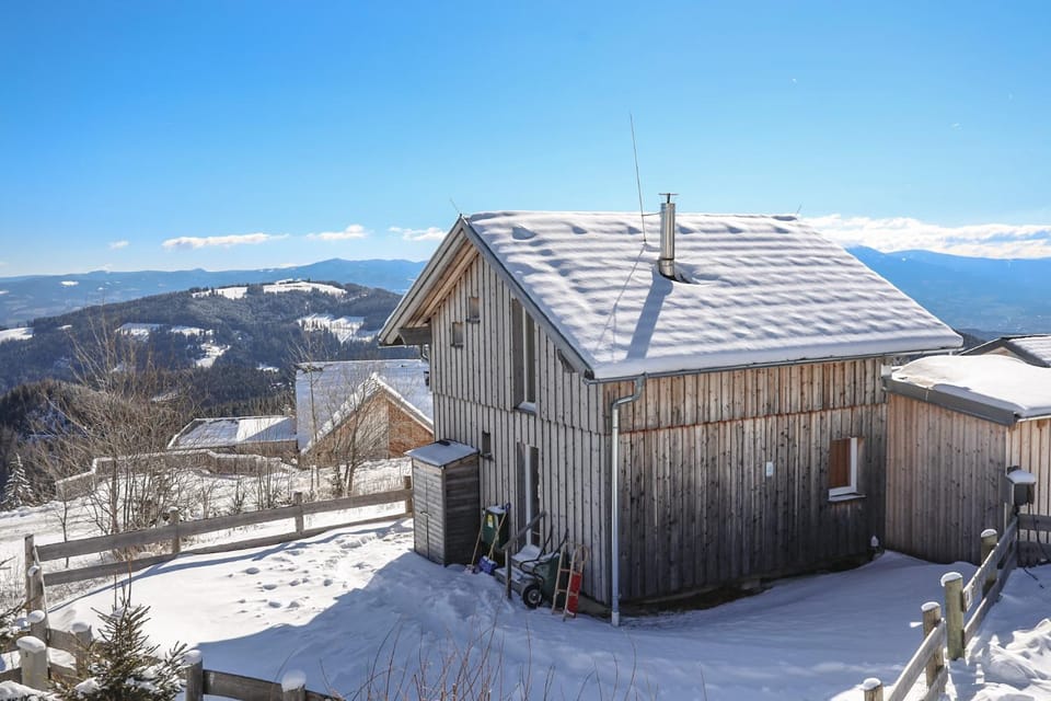 1A Chalet Eck - Wandern, Grillen, Panorama Sauna! Chalet in Carinthia, Austria