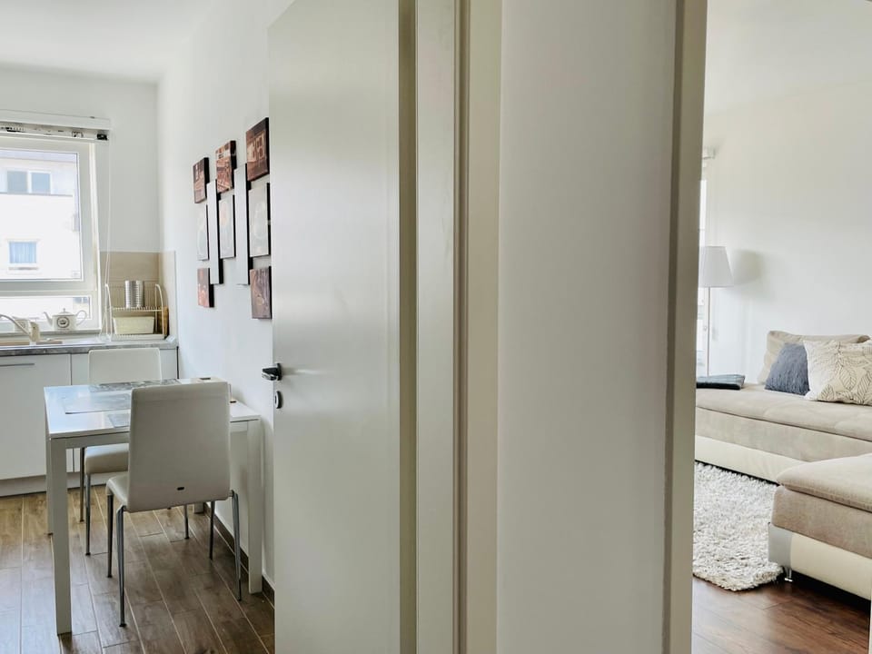 Dining area, kitchen