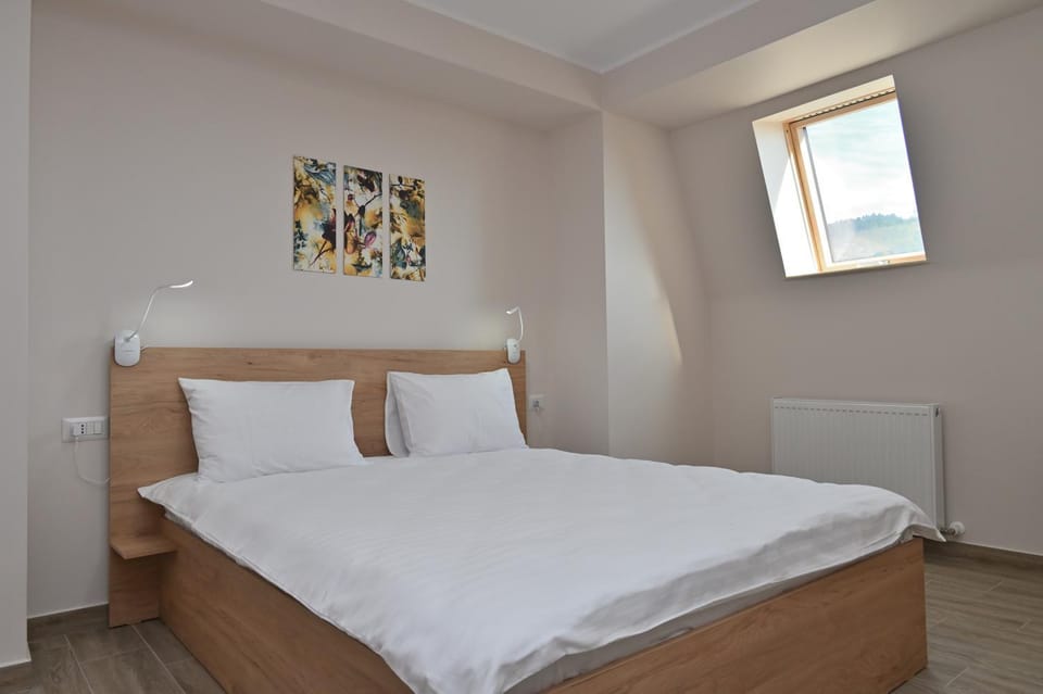Bed, Photo of the whole room, internet