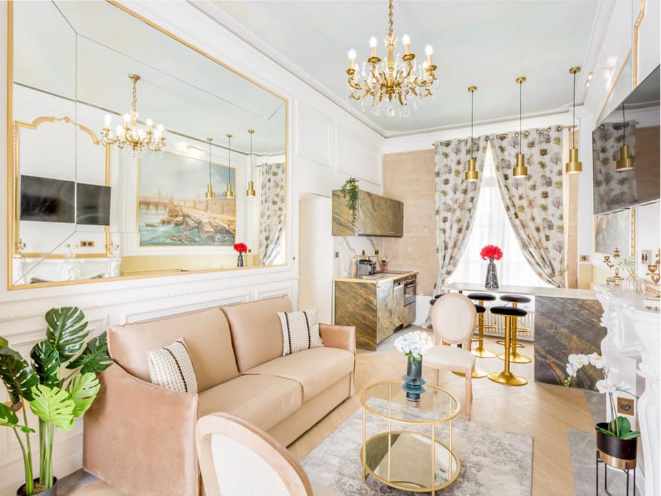 Living room, Seating area, Dining area, kitchen