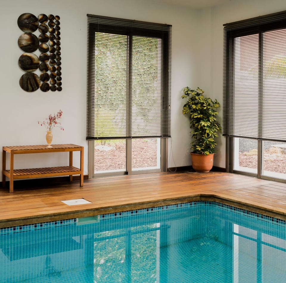 Decorative detail, Swimming pool