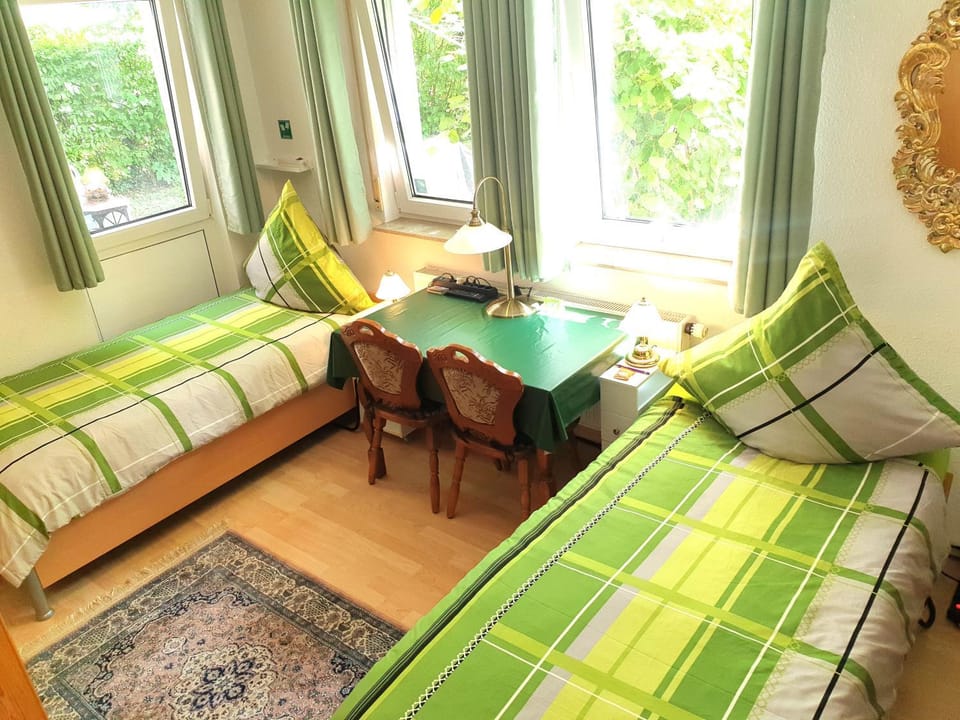 Property building, Photo of the whole room, Bedroom, Garden view, Landmark view