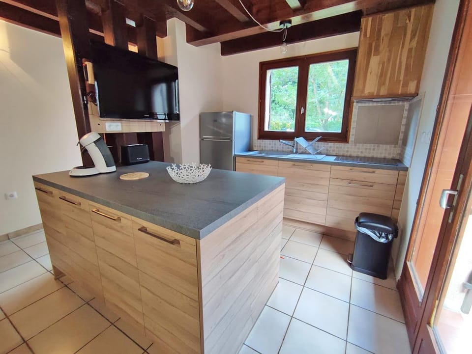 Kitchen or kitchenette, stove