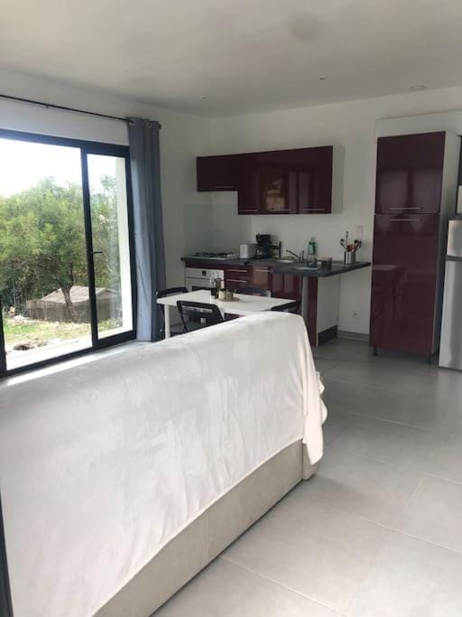 Charment logement avec parking et jardin privatif Apartment in French Riviera