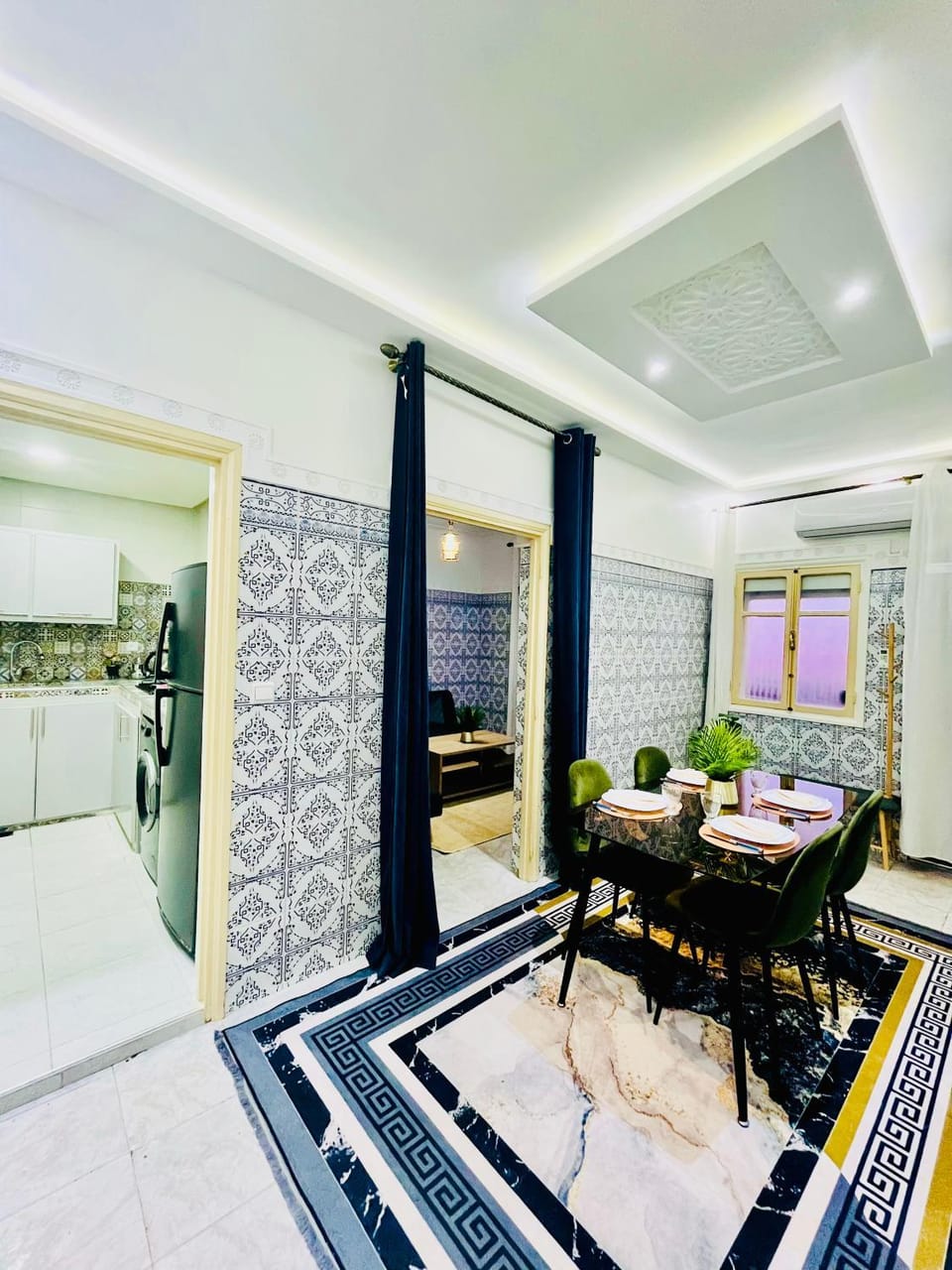 Living room, Seating area, Dining area