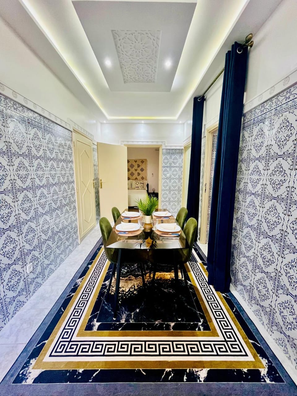 Living room, Seating area, Dining area
