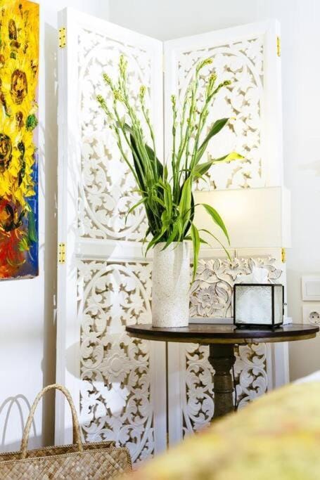 Villa Kayan - Gorgeous 2BR Seminyak gem, fabulous location steps from restaurants, cafes and shopping Villa in Kuta